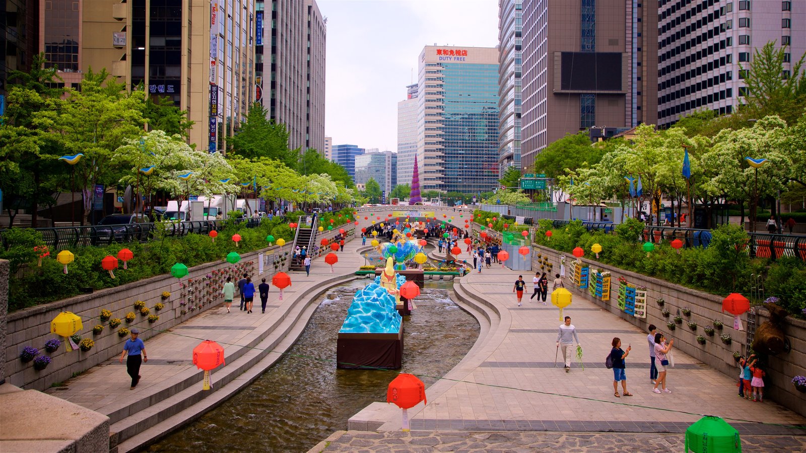 249927-Cheonggyecheon-Stream.jpg