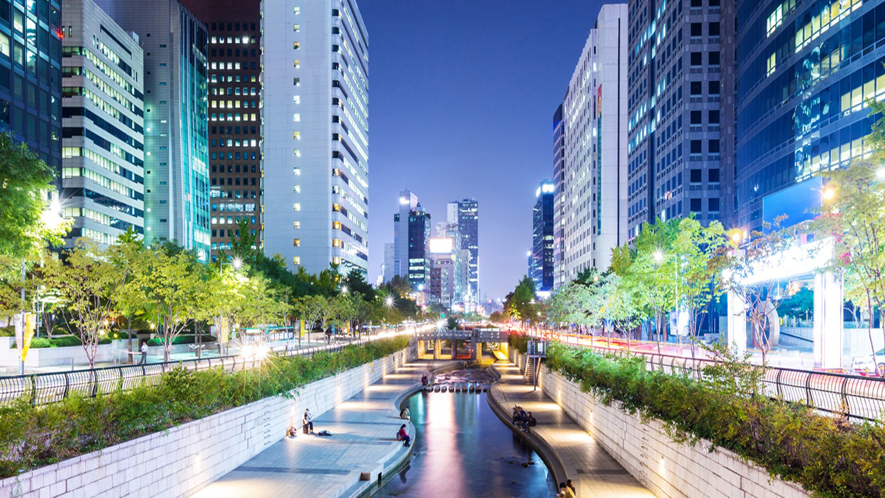 01-Cheonggyecheon-Stream.jpg