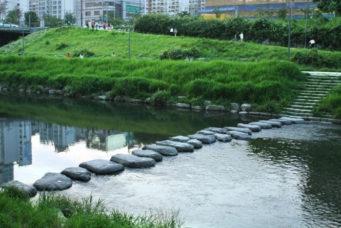 CheongGyeCheon8_1.jpg